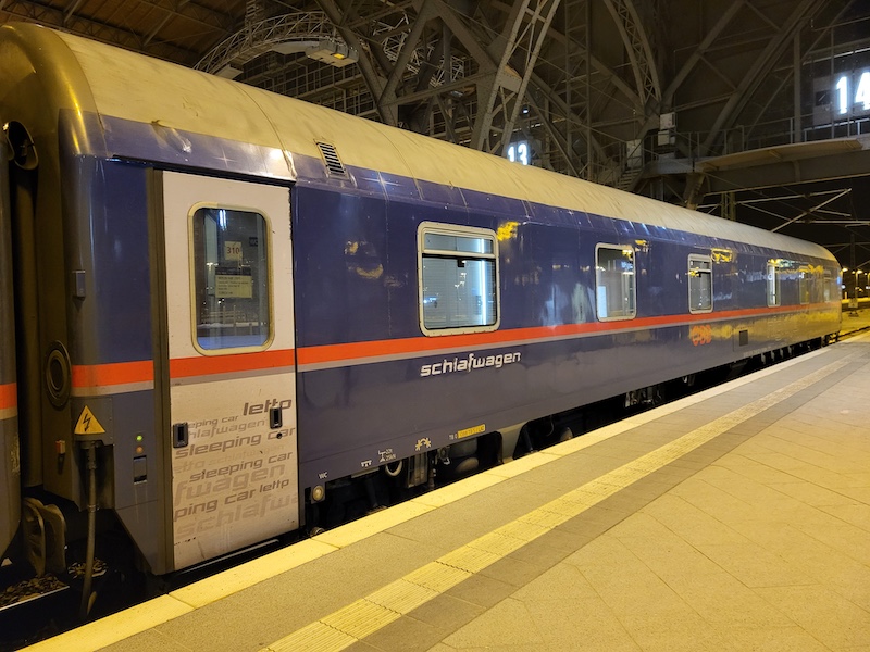 Schlafwagen WLABmz 72-90 des ÖBB Nightjet