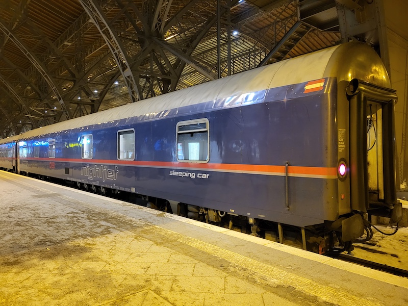 Schlafwagen WLABmz 72-90 des ÖBB Nightjet