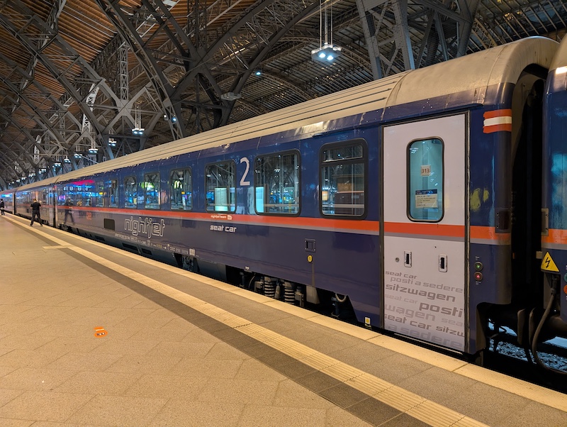 PXL 20250608 203320513