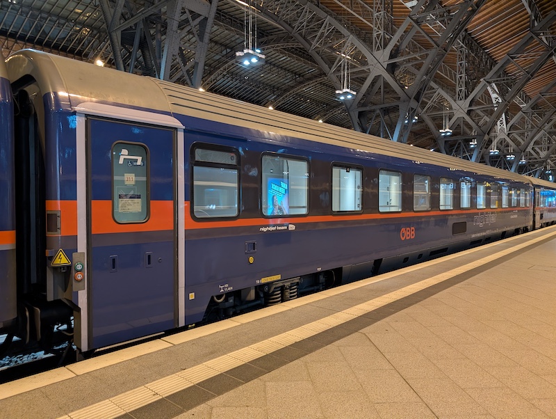 PXL 20250808 202925570