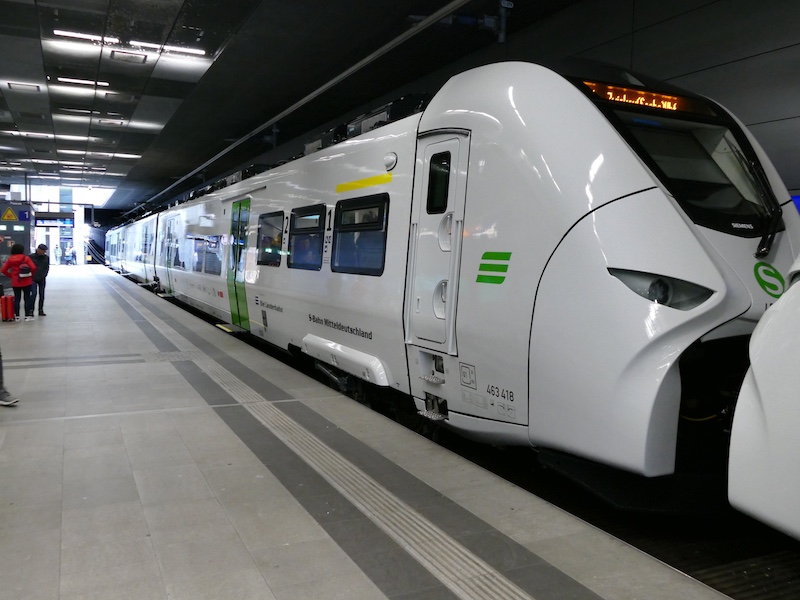 94 80 0463 418-4 D-DLB der Länderbahn